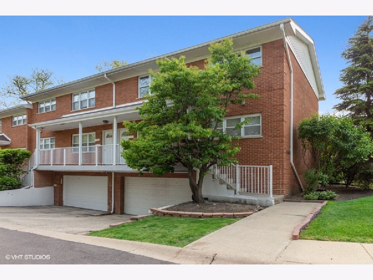 Condominiums Sold Circle Park Palatine Illinois, 169 Palatine
