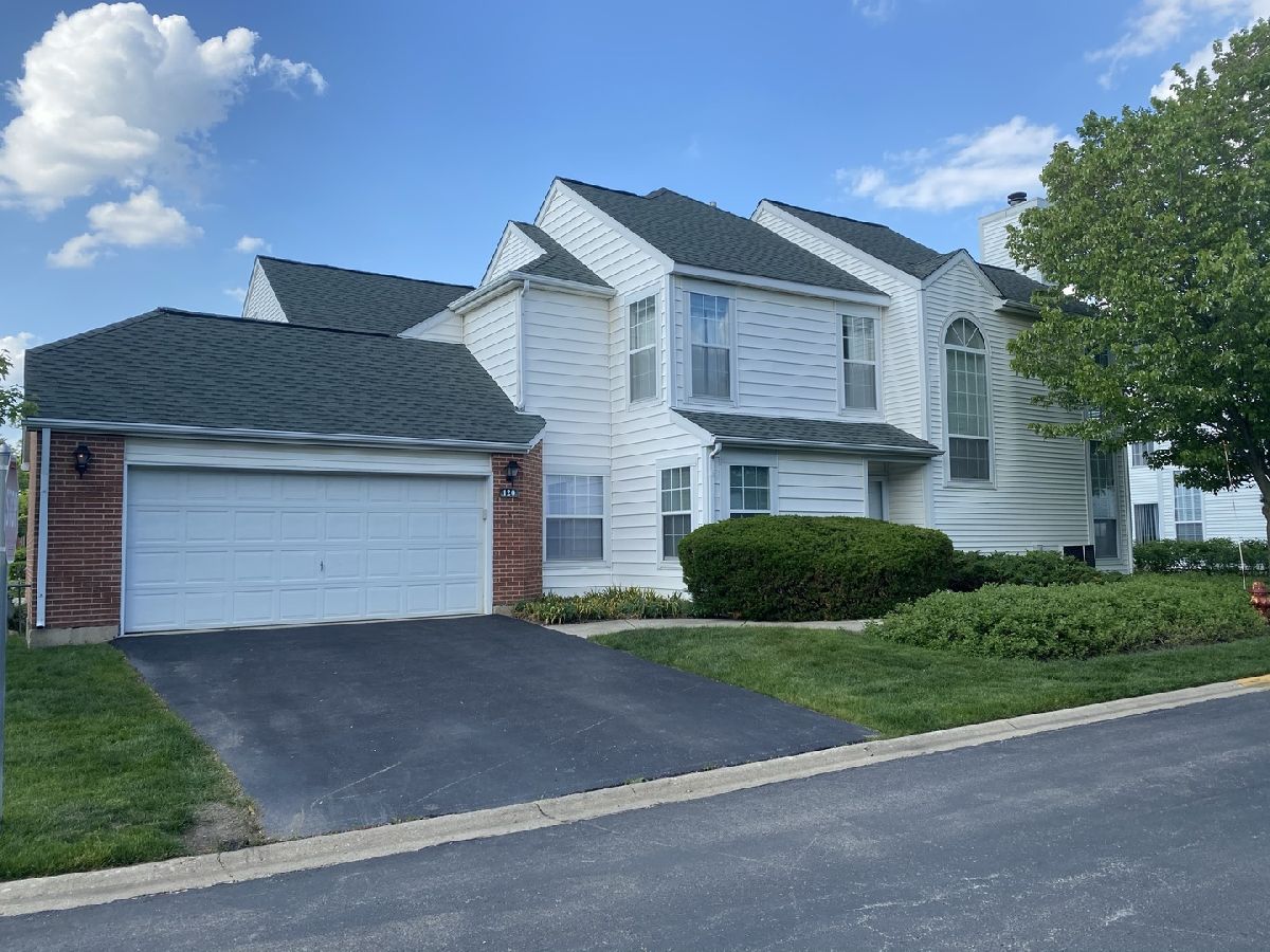 Townhomes & Condos Rented The Hamptons Lake Bluff Illinois, 120 Hemstead