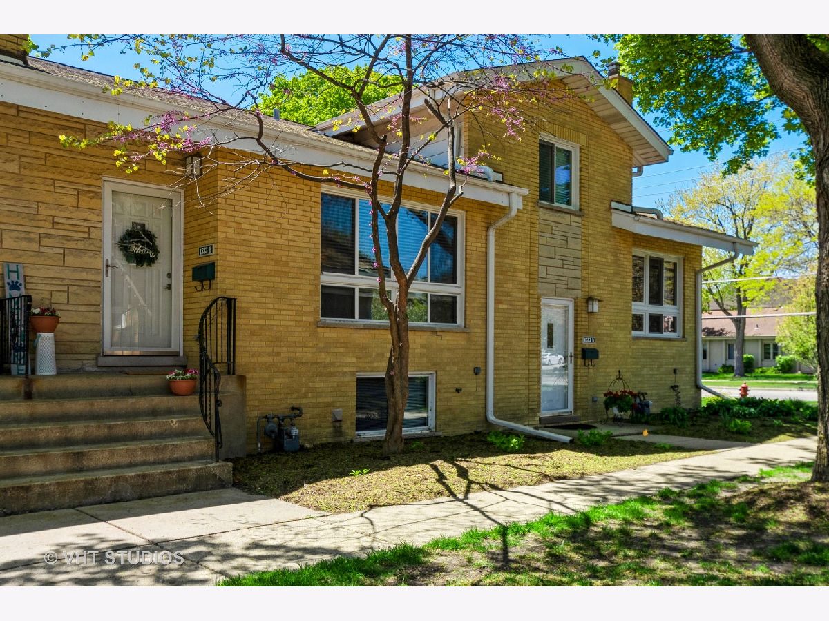 Townhomes Sold 12 Oaks At North Arlington Arlington Heights Illinois, 1533 Arlington Heights