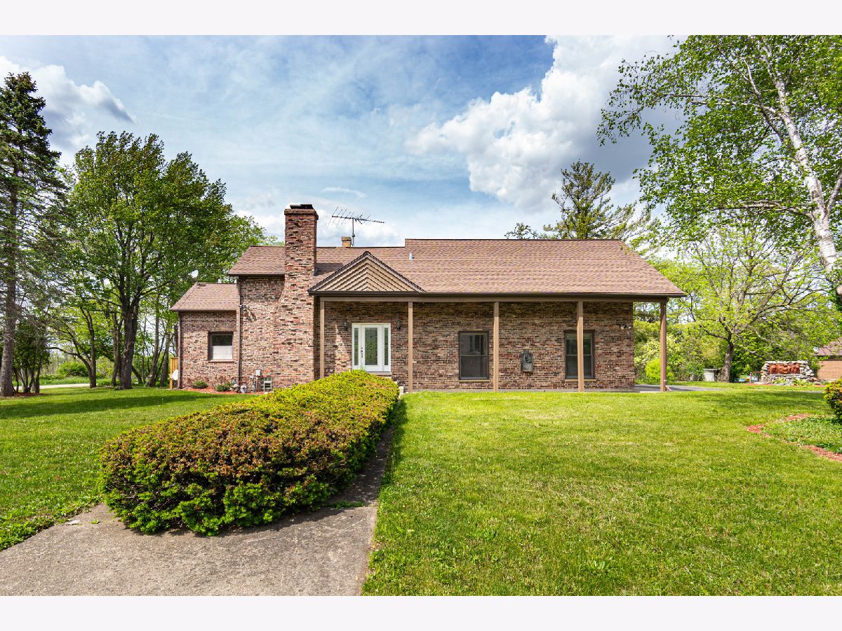 Homes Rented Country Club Estates Long Grove Illinois, 2330 Coach
