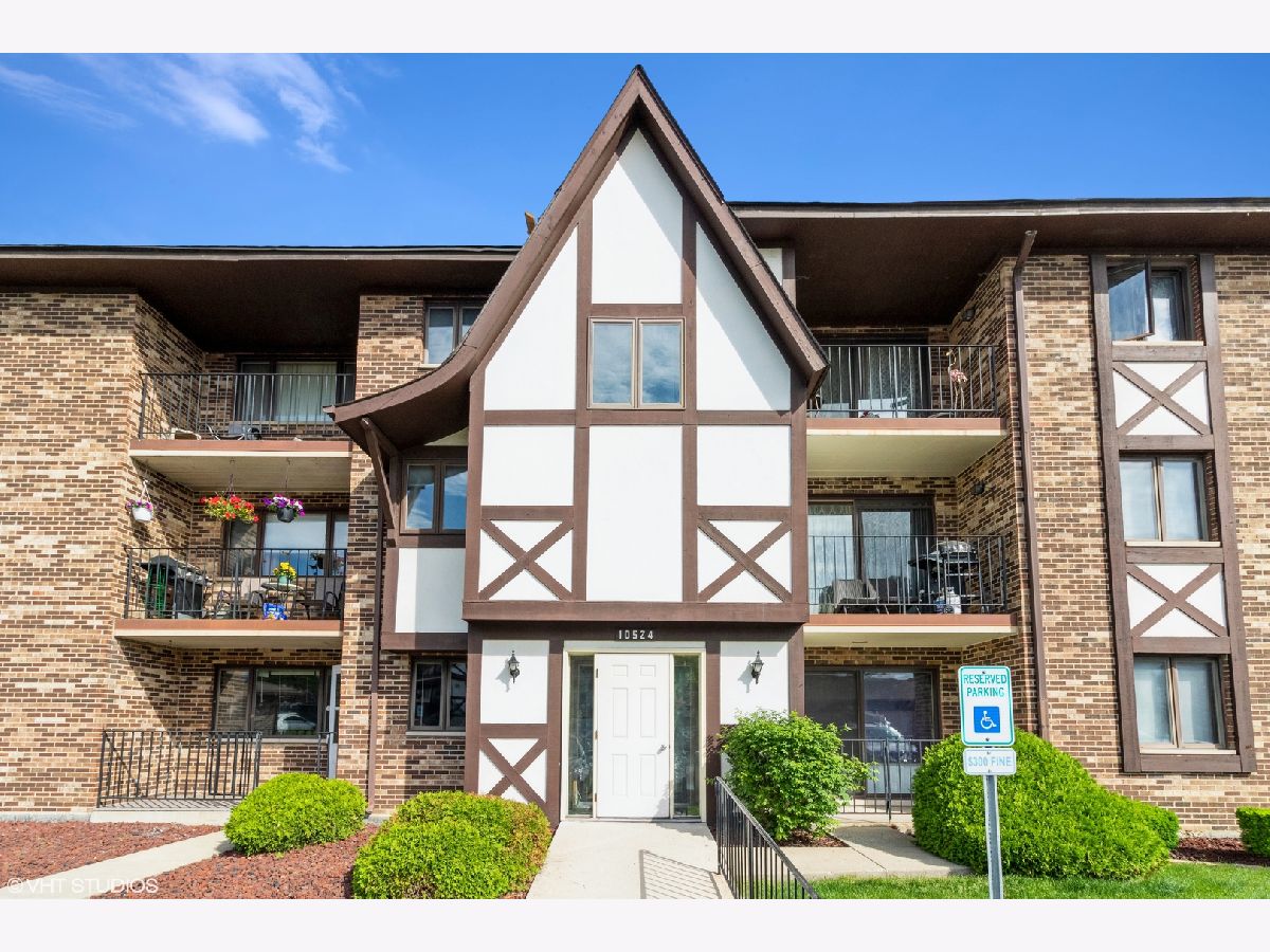 Condominiums Sold Ridge Cove Chicago Ridge Illinois, 10524 Ridge Cove