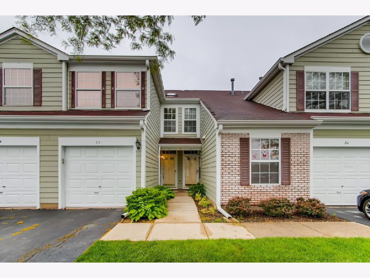 Manors Of Oak Knoll Streamwood IL, Townhomes & Condos & Homes For Sale