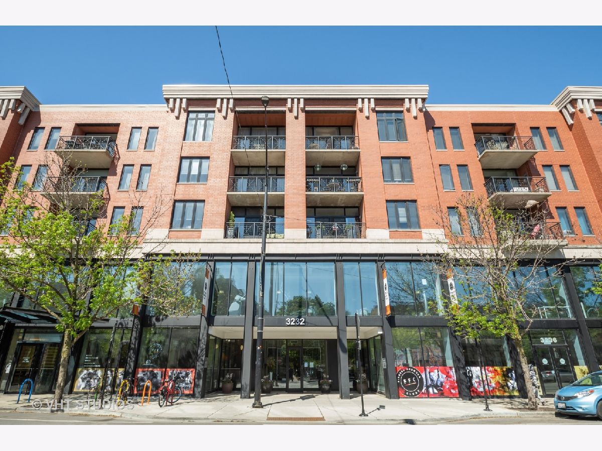 Condominiums Sold Plaza 32 Chicago Illinois, 3232 Halsted