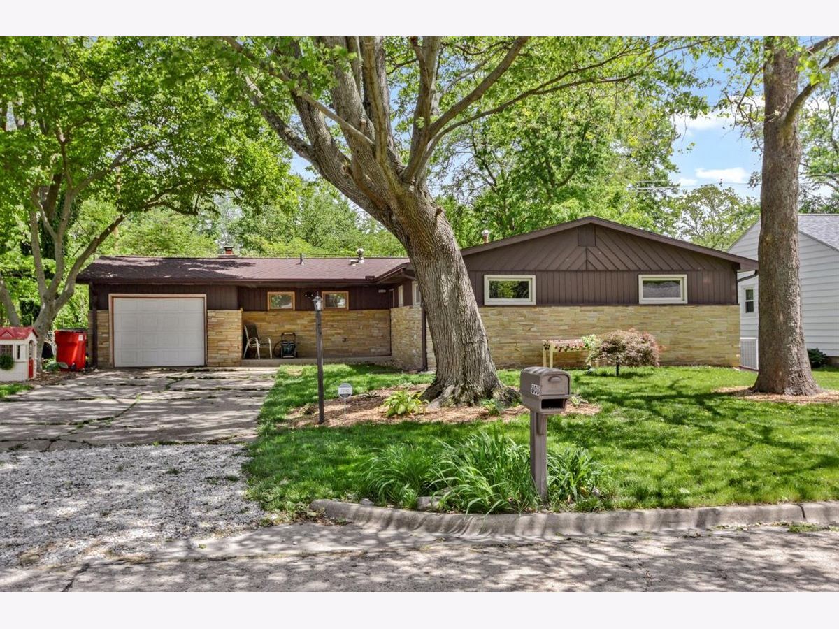 Homes Sold Sunset Champaign Illinois, 808 Fair