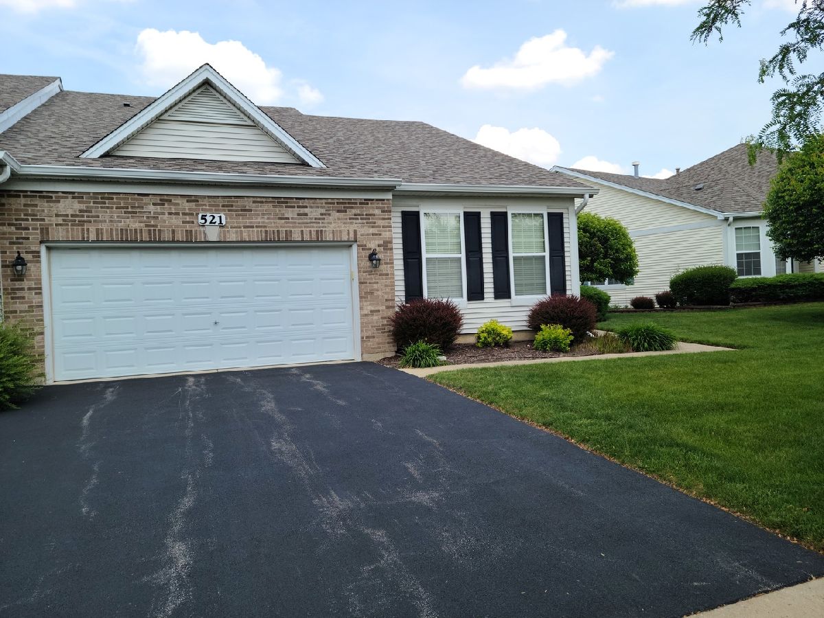 Condos & Townhomes Sold Central Park Carol Stream Illinois, 521 Woodhill