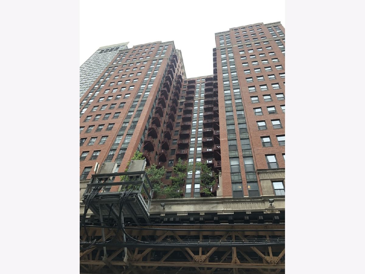 Condominiums Rented City Center Club Chicago Illinois, 208 Washington