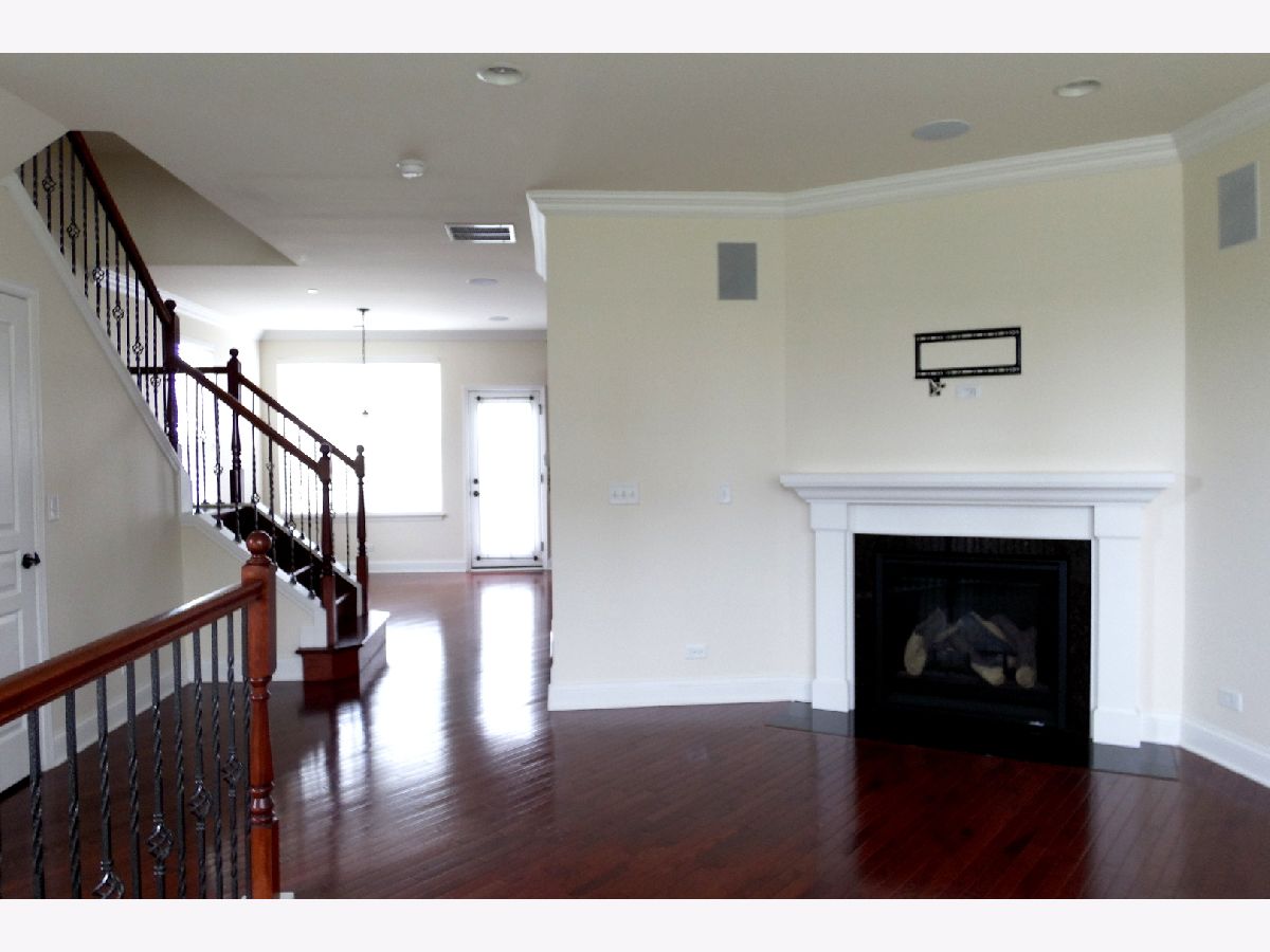 Townhomes & Homes Rented Regency At The Glen Glenview Illinois, 3267 Coral