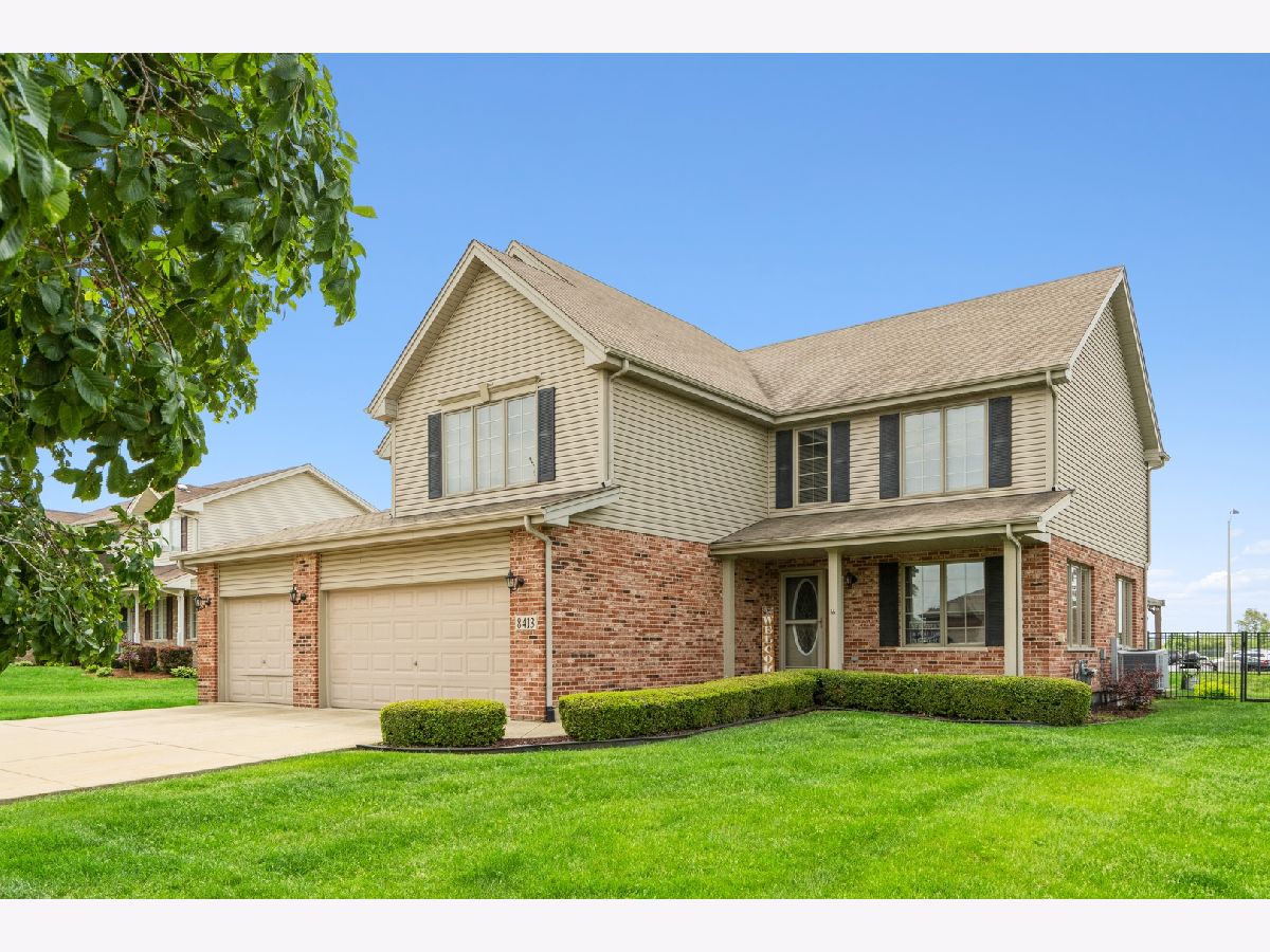 Radcliffe Place Tinley Park IL, Homes & Condos & Townhomes For Sale