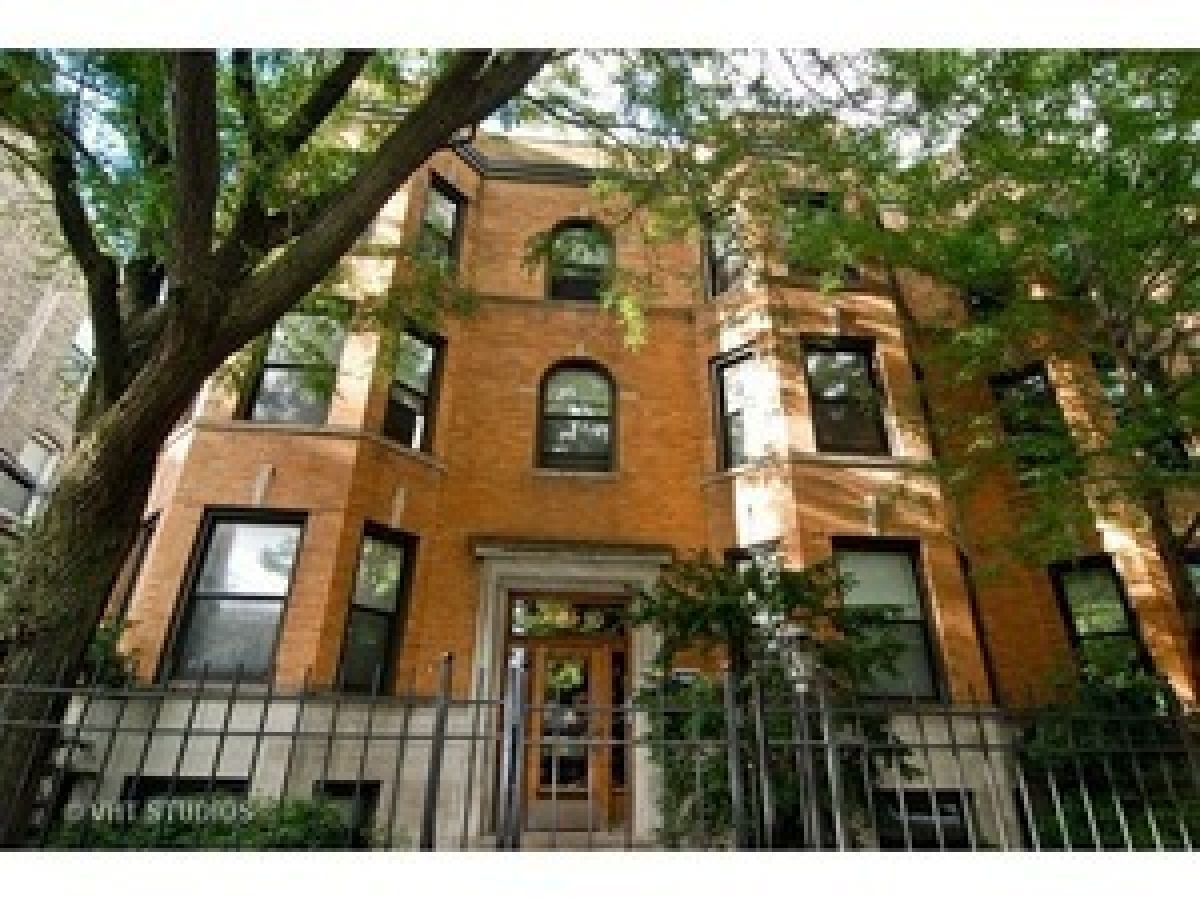 Condominiums Rented Wrigley View Village Chicago Illinois, 910 Grace