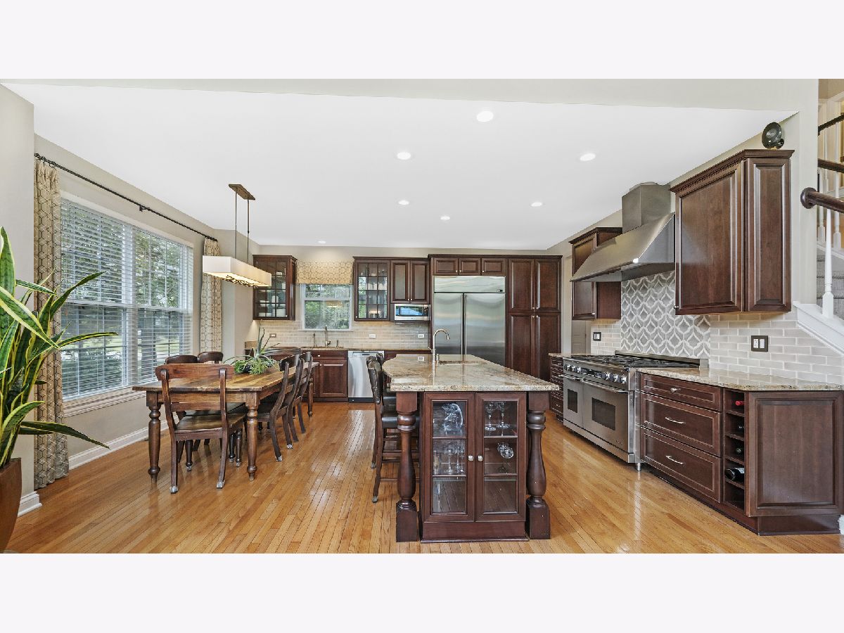 Homes Sold Chapel Crossing Glenview Illinois, 1587 Independence