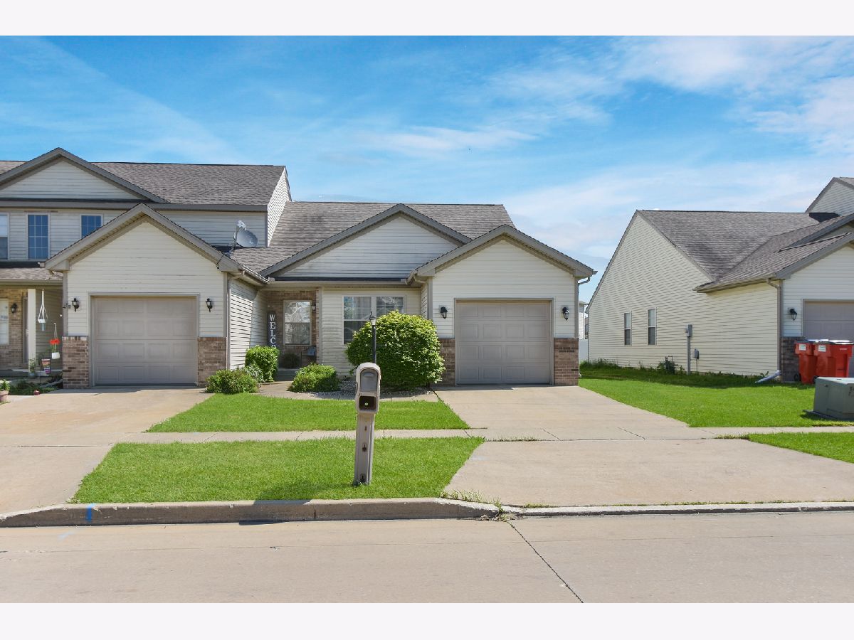 Condos & Townhomes Sold Aspen Gold Champaign Illinois, 3727 Boulder Ridge