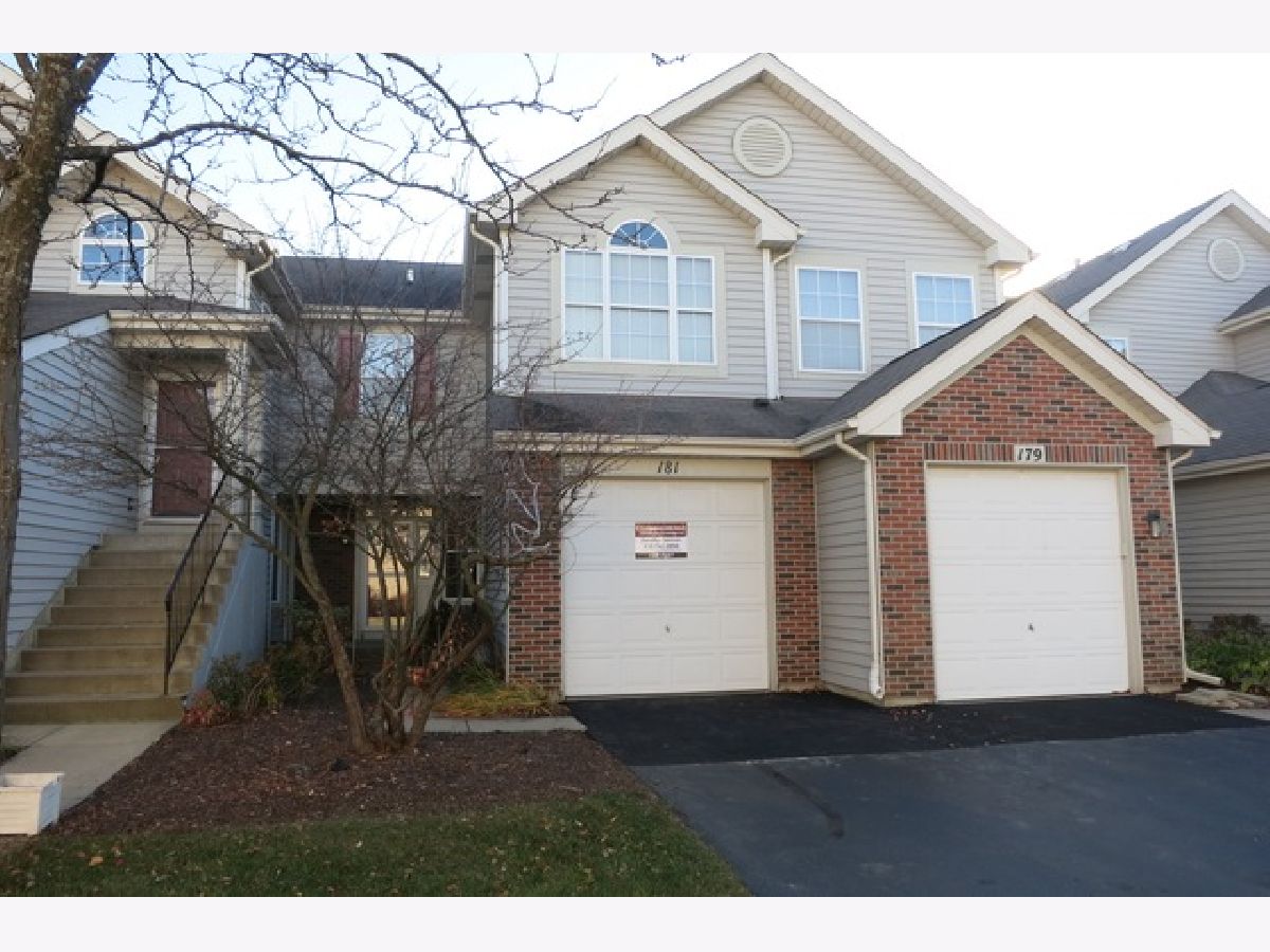 Townhomes Rented Hidden Glen Glendale Heights Illinois, 181 Lake Ridge