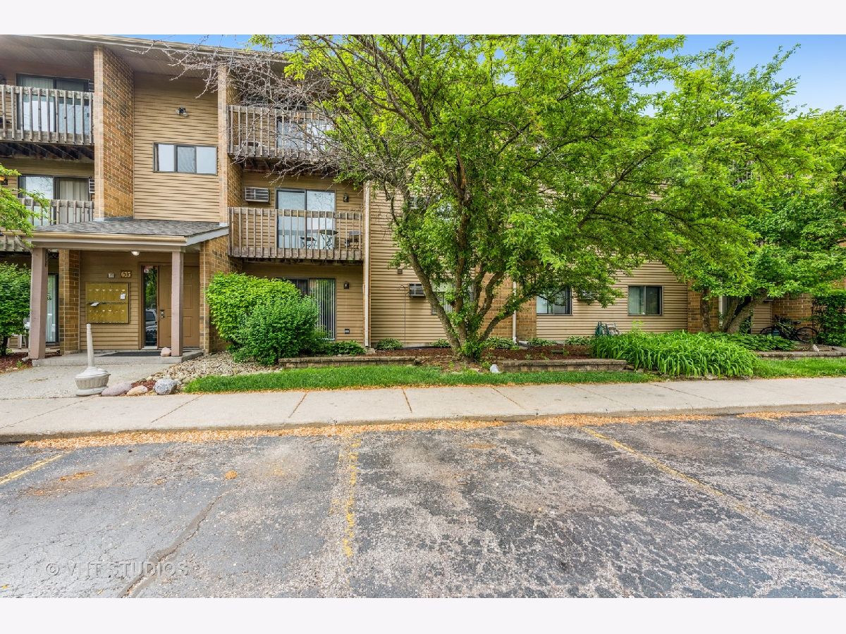 Condominiums Sold Virginia Road Condominiums Crystal Lake Illinois, 633 Virginia