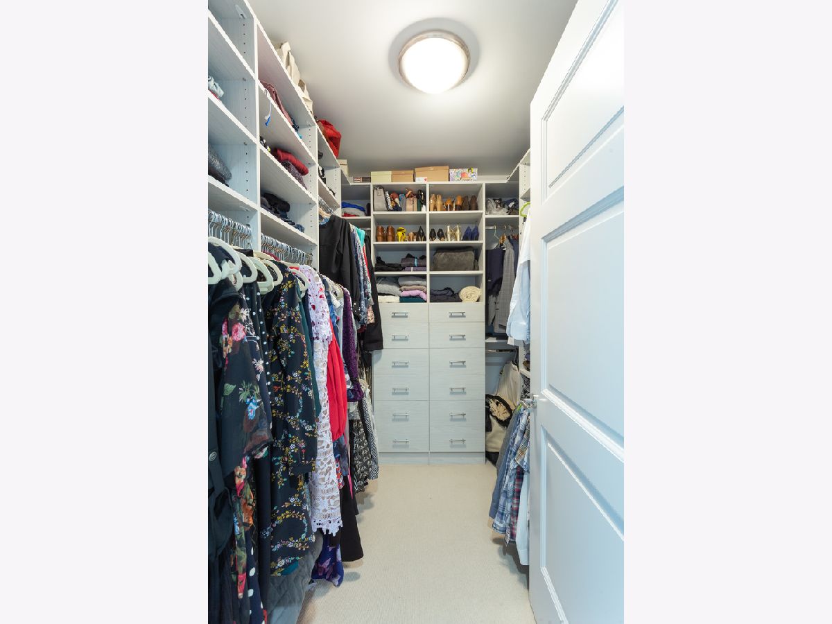 Condominiums Rented Lincoln Park 2550 Chicago Illinois, 2550 Lakeview