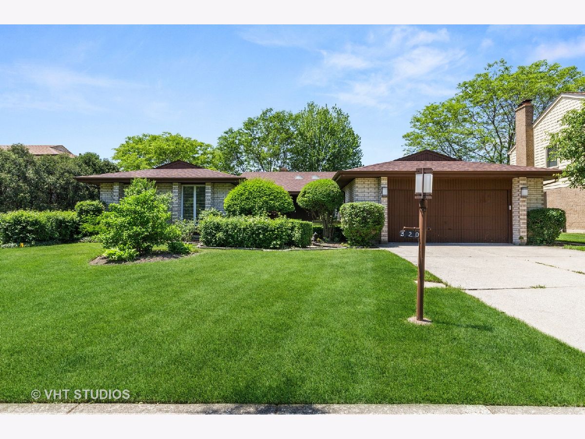 Homes Sold Salceda North Northbrook Illinois, 320 Oak Knoll
