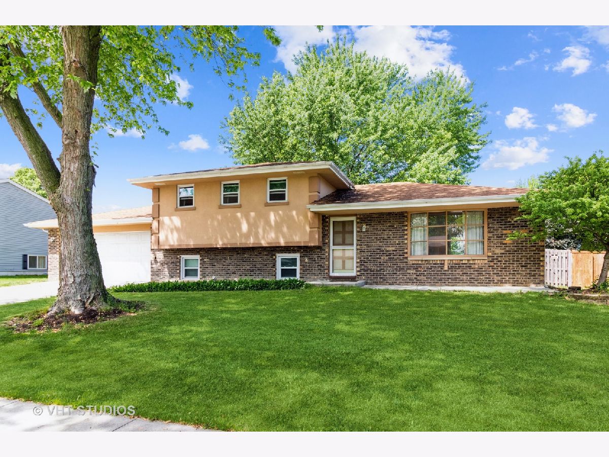 Homes & Condos & Townhomes Sold Aux Sable Minooka Illinois, 209 Shabbona