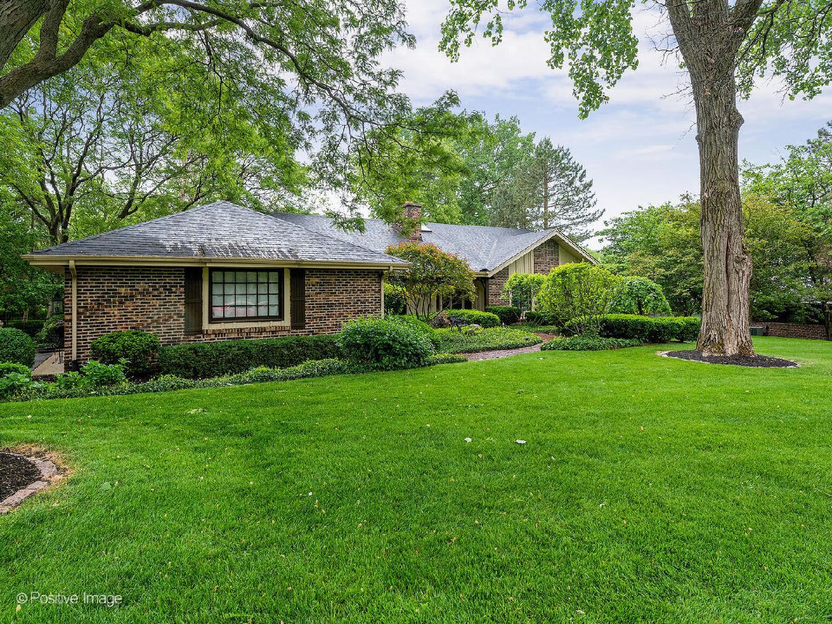 Homes & Townhomes Sold Woodview Estates Burr Ridge Illinois, 1109 Laurie