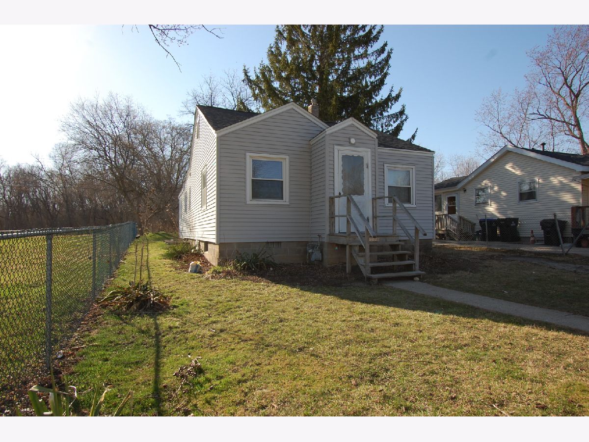 Homes Sold West Shore Beach Mchenry Illinois, 2205 Alton