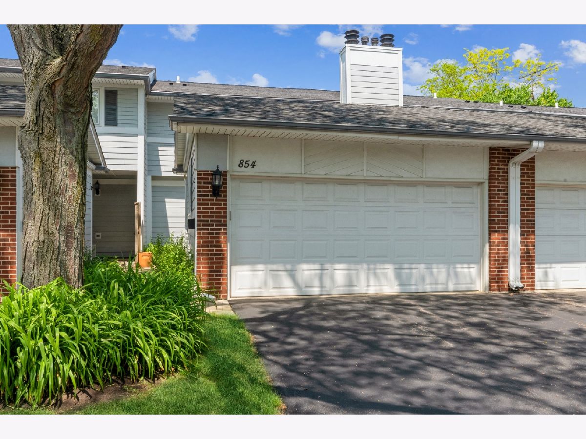 Townhomes Rented Park West Deerfield Illinois, 854 Swallow