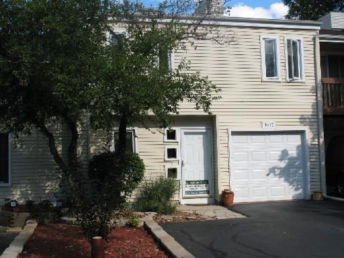 Townhomes & Homes Sold Rivers Edge Naperville Illinois, 1612 Bay