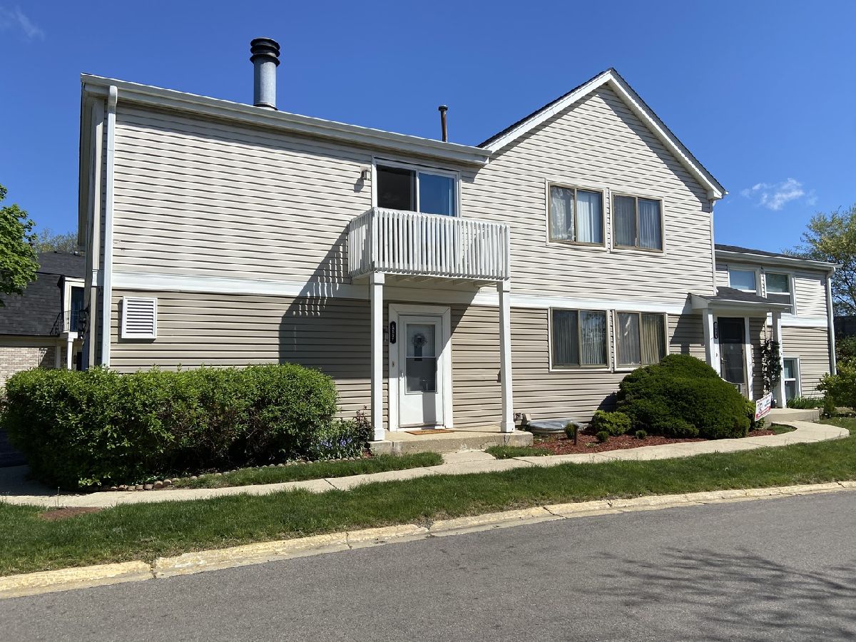 Townhomes & Condos Rented Inverrary West Palatine Illinois, 2077 Ginger