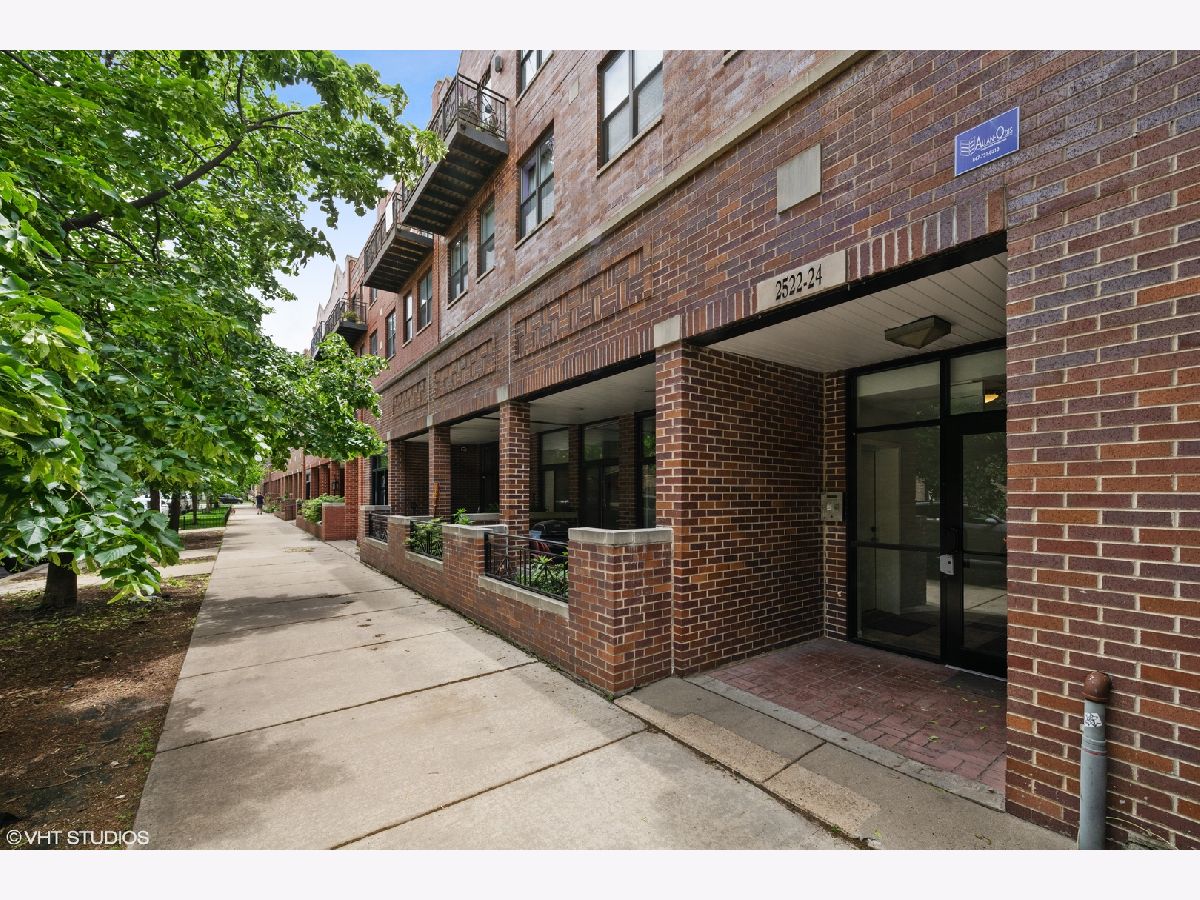 Condominiums Sold Logan Station Chicago Illinois, 2522 Willetts