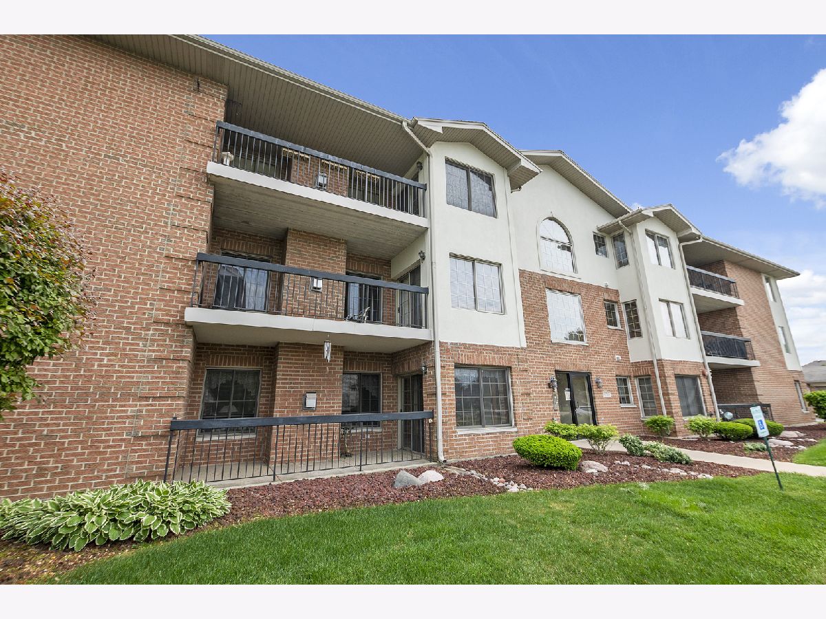 Townhomes & Condos Sold South Pointe Tinley Park Illinois, 6745 Pointe