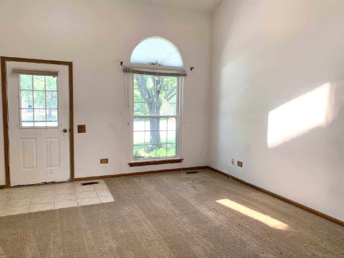 Townhomes Rented Tiffany Place Streamwood Illinois, 29 Shag Bark