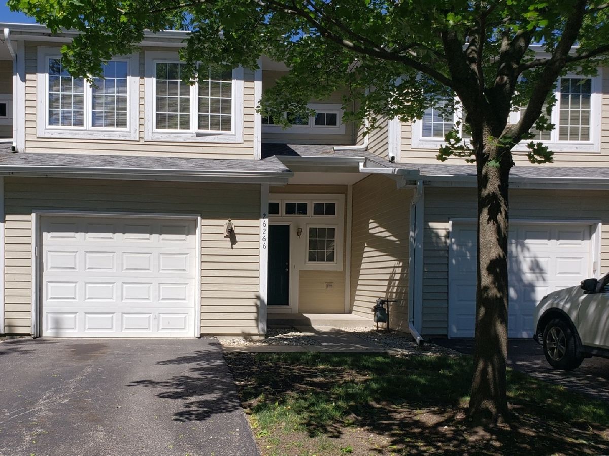 Townhomes Sold Village Green Mundelein Illinois, 26266 Green