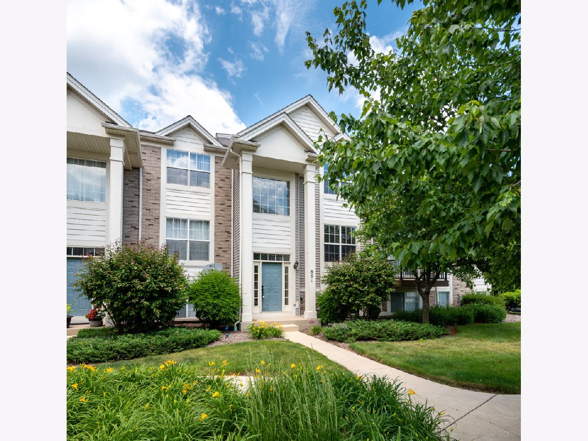 Townhomes Sold Summit Creek Shorewood Illinois, 851 Summit Creek