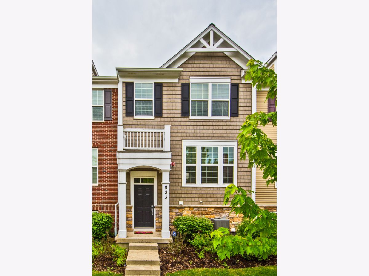 Townhomes Sold Arlington Crossings Arlington Heights Illinois, 833 Hamlin