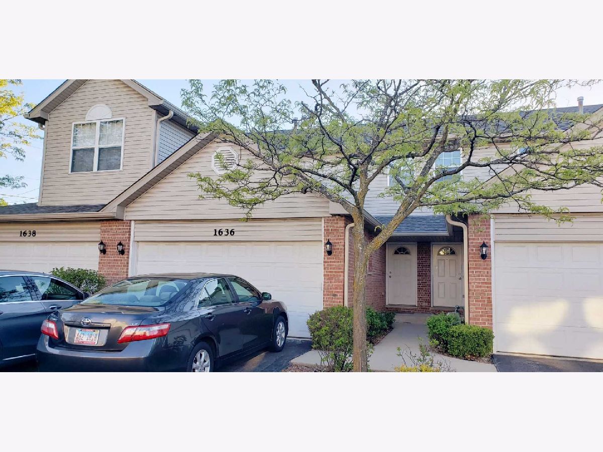 Townhomes Rented Riverbrook West Naperville Illinois, 1636 Windward