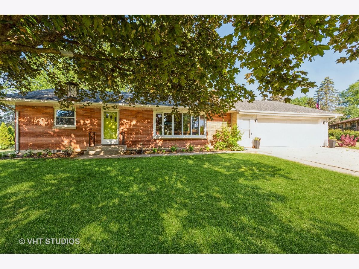 Homes Sold Jak-anna Heights Johnsburg Illinois, 3821 Hillcrest