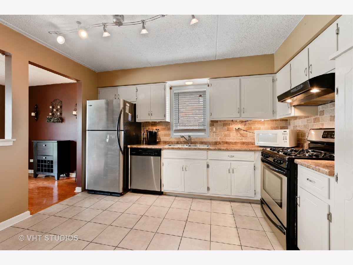 Condos & Townhomes & Homes Sold Parkview Tinley Park Illinois, 16725 Paxton
