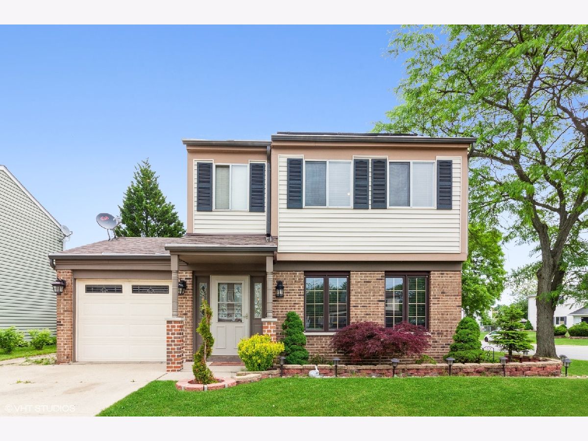 Homes & Townhomes Sold Newport Carol Stream Illinois, 619 Tacoma