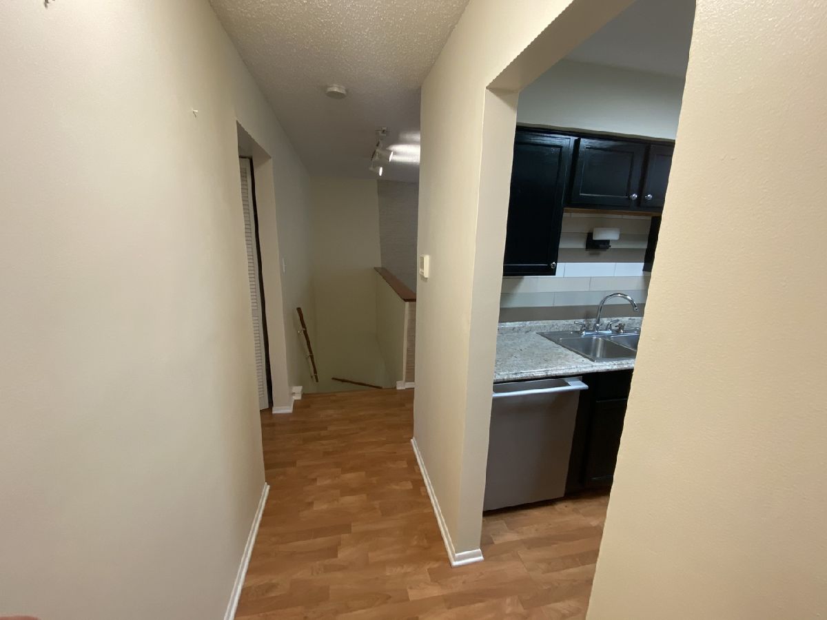 Condominiums Sold Hidden Ponds Schaumburg Illinois, 921 Buccaneer