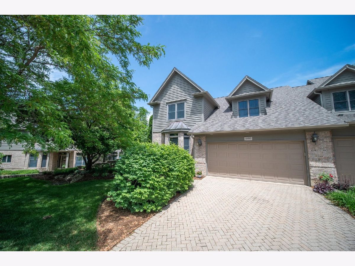 Townhomes Sold Oak Crest St Charles Illinois, 1010 Crestwood