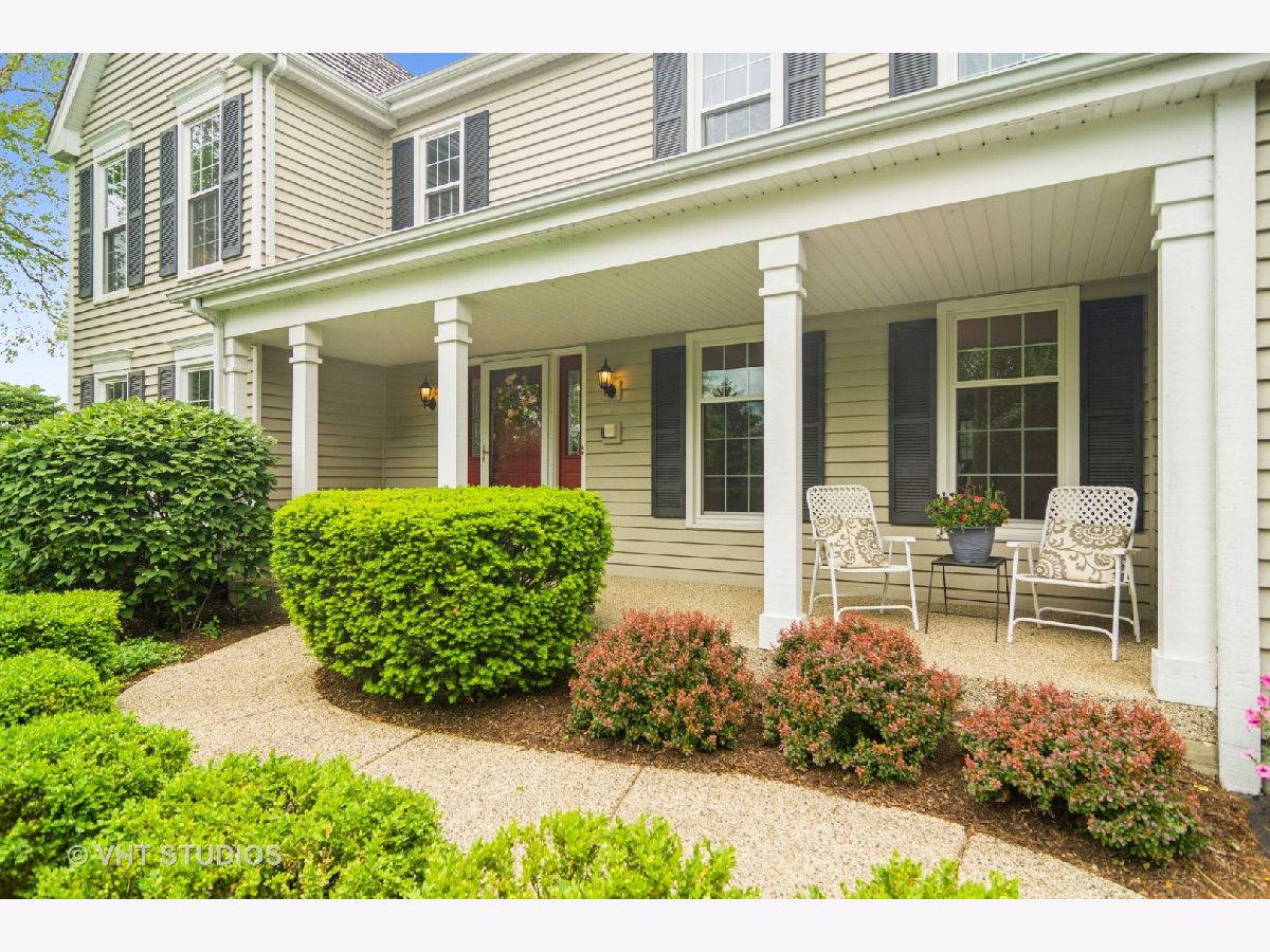 Homes Sold Mossley Hills Lake Zurich Illinois, 548 Regency