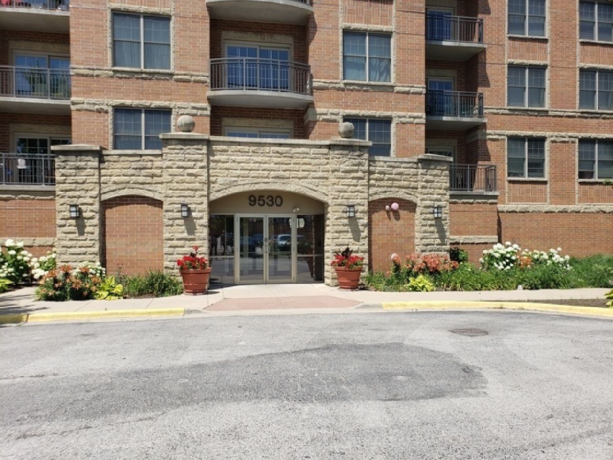 Condominiums Sold Prairie Town Center Oak Lawn Illinois, 9530 Cook