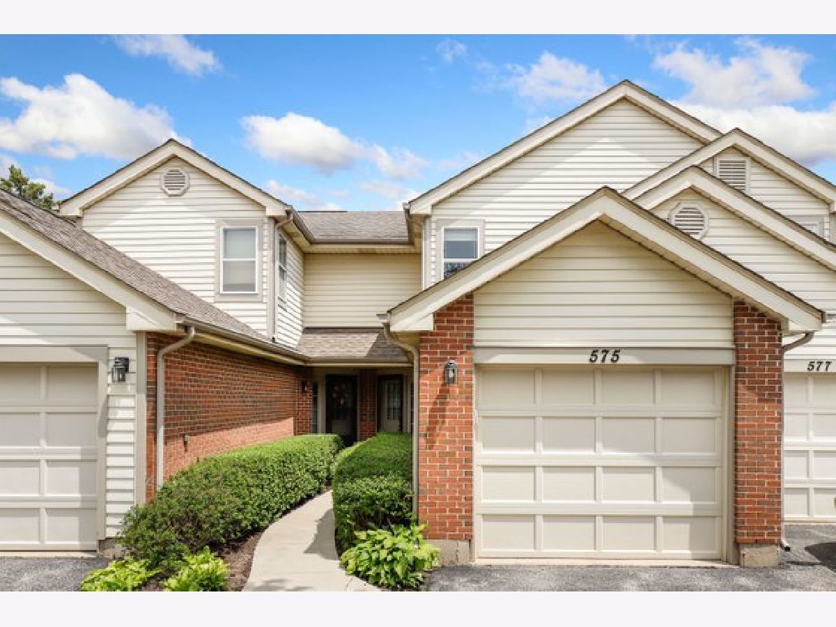 Townhomes & Condos Sold Windgate Arlington Heights Illinois, 575 Windgate
