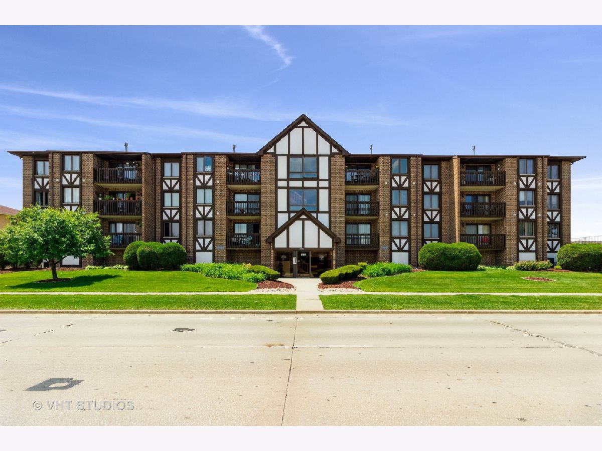 Condominiums Sold Concord Green Oak Lawn Illinois, 10320 Central