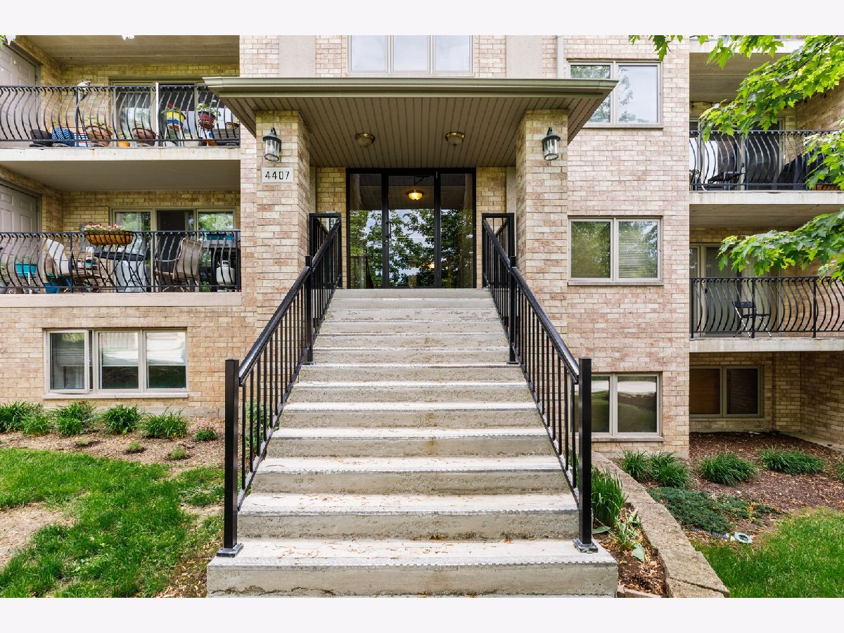 Condominiums Sold Ashling Hill Downers Grove Illinois, 4407 Pershing