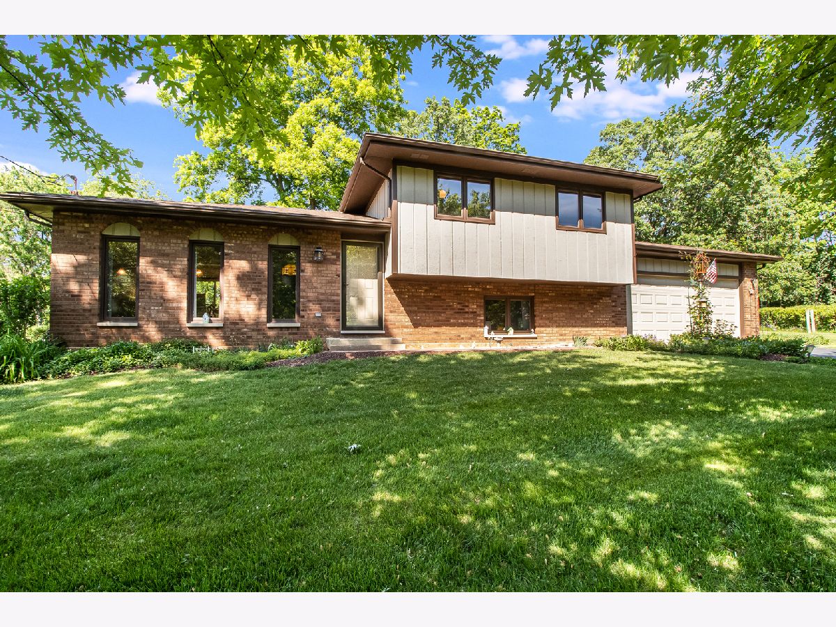 Homes & Condos & Townhomes Sold Woodland West Chicago Illinois, 29w254 Bolles