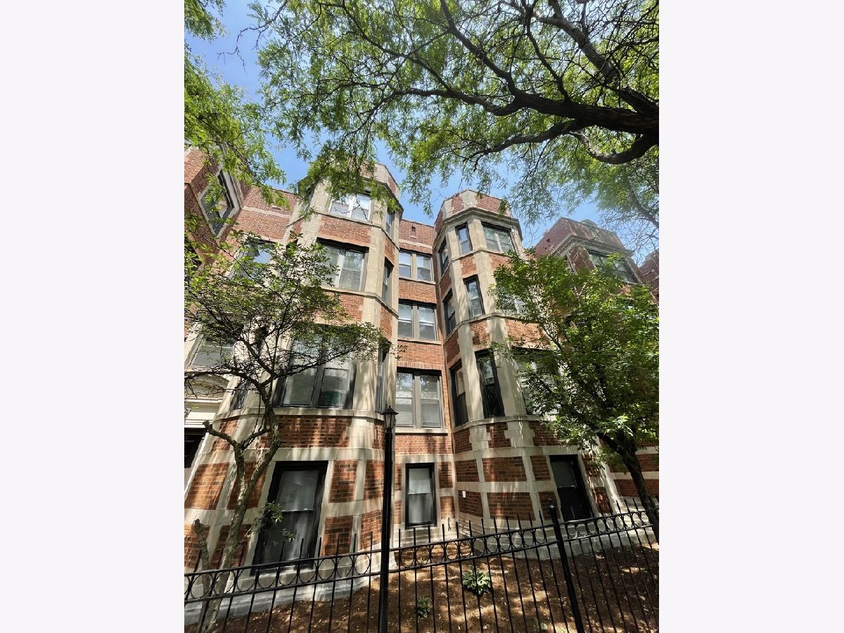 Condominiums Sold The Stirling Chicago Illinois, 954 Belle Plaine