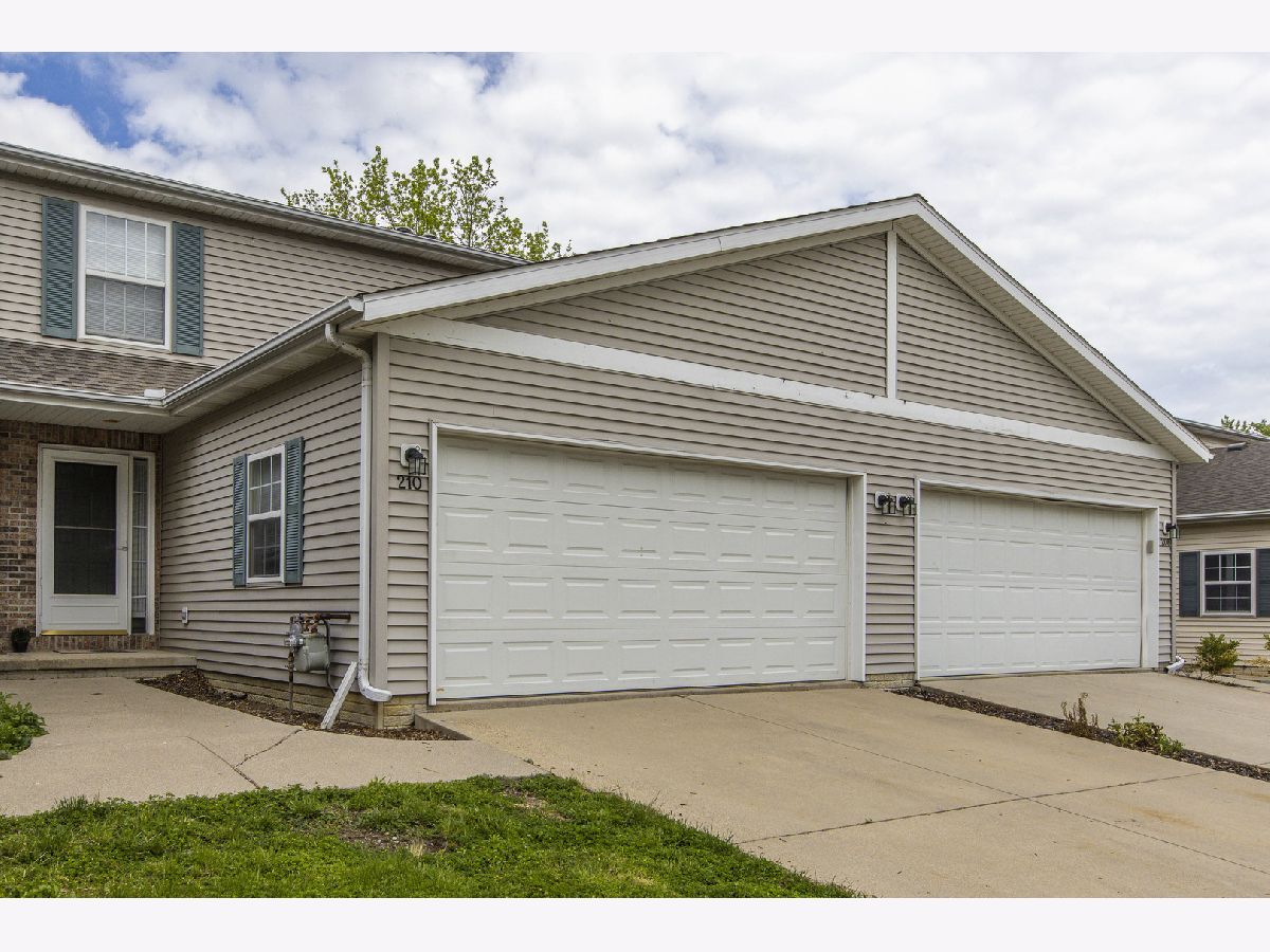 Condos & Townhomes & Homes Sold Northpark Normal Illinois, 210 Parktrail