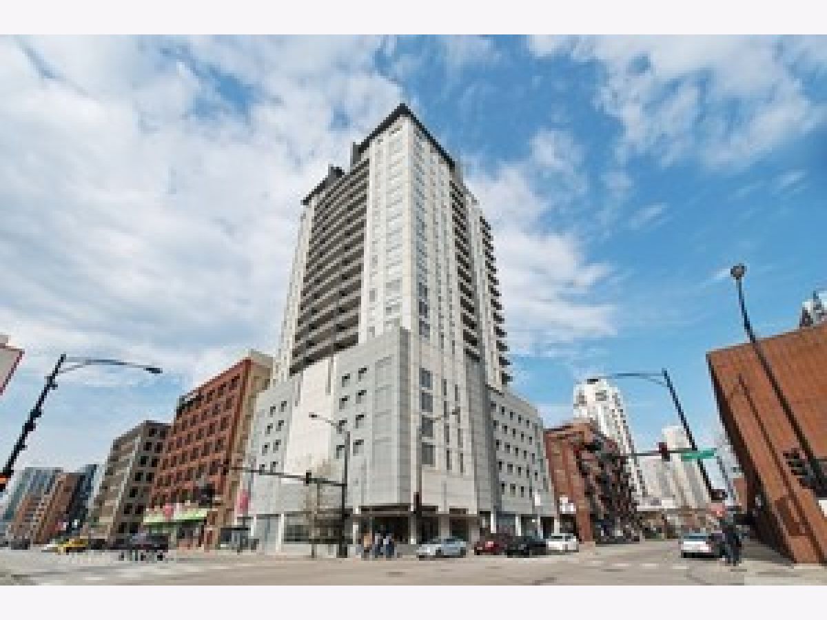 Condominiums Rented Grand Orleans Chicago Illinois, 330 Grand