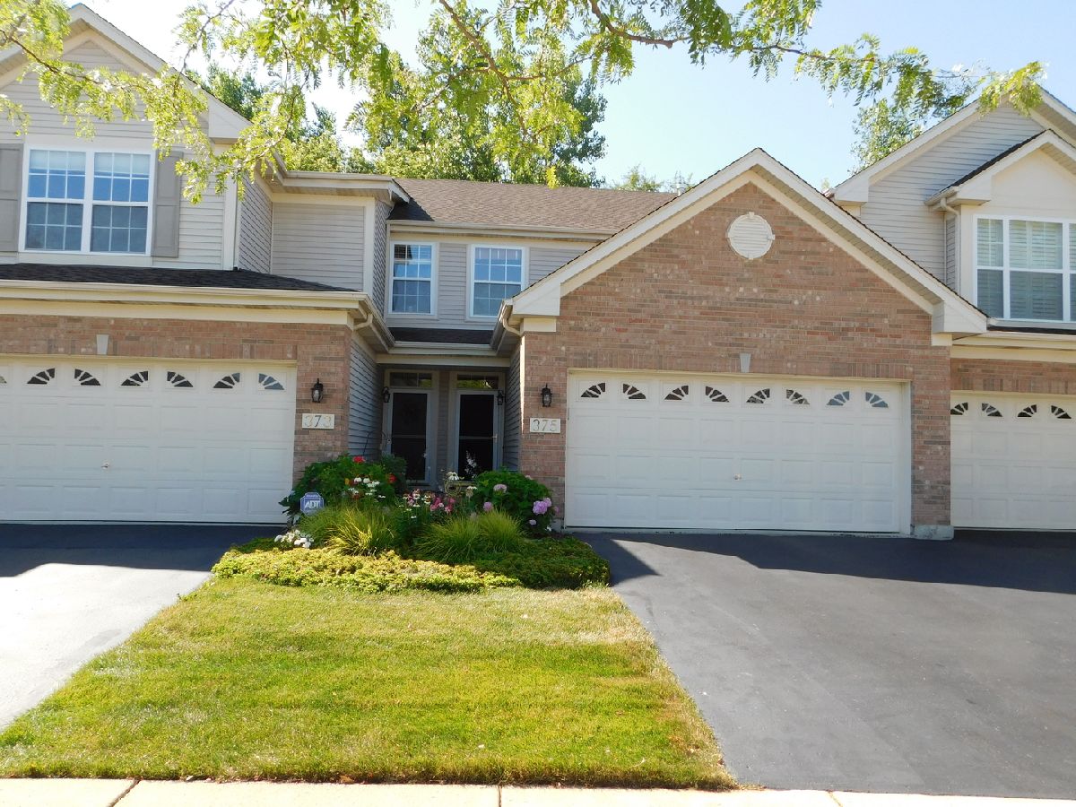 Homes & Townhomes Rented Algonquin Lakes Algonquin Illinois, 375 Emerald