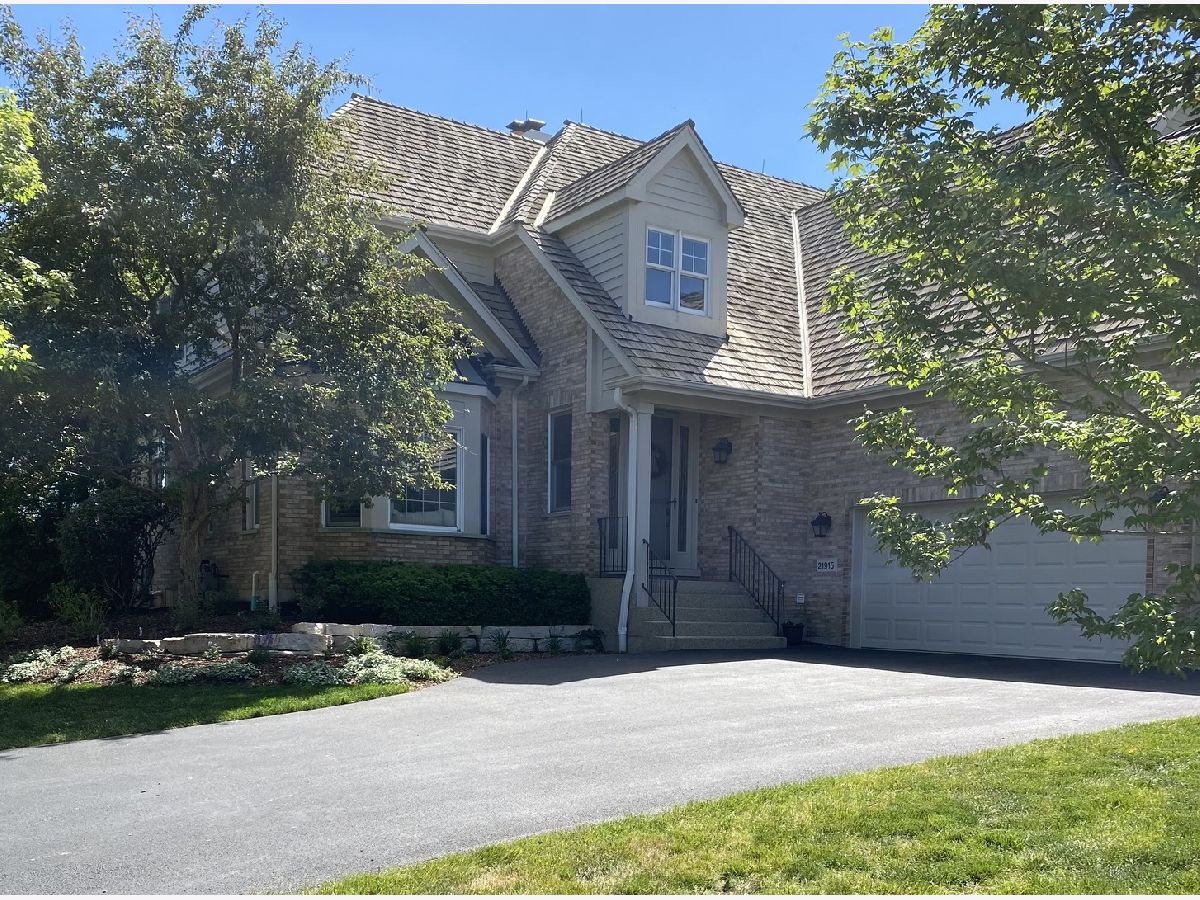 Homes & Condos & Townhomes Sold Ivanhoe Estates Mundelein Illinois, 21915 Vernon Ridge
