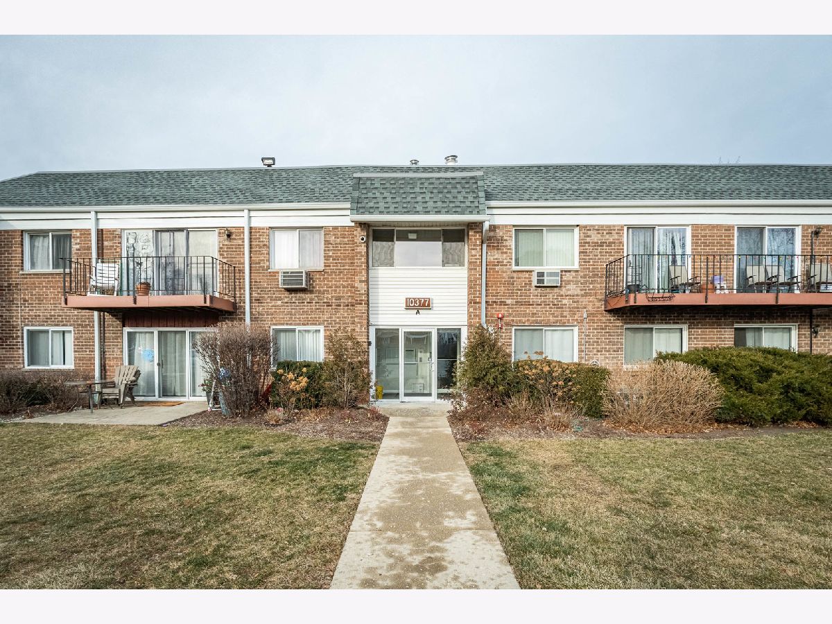 Condominiums Sold Regency Glenview Illinois, 10377 Dearlove