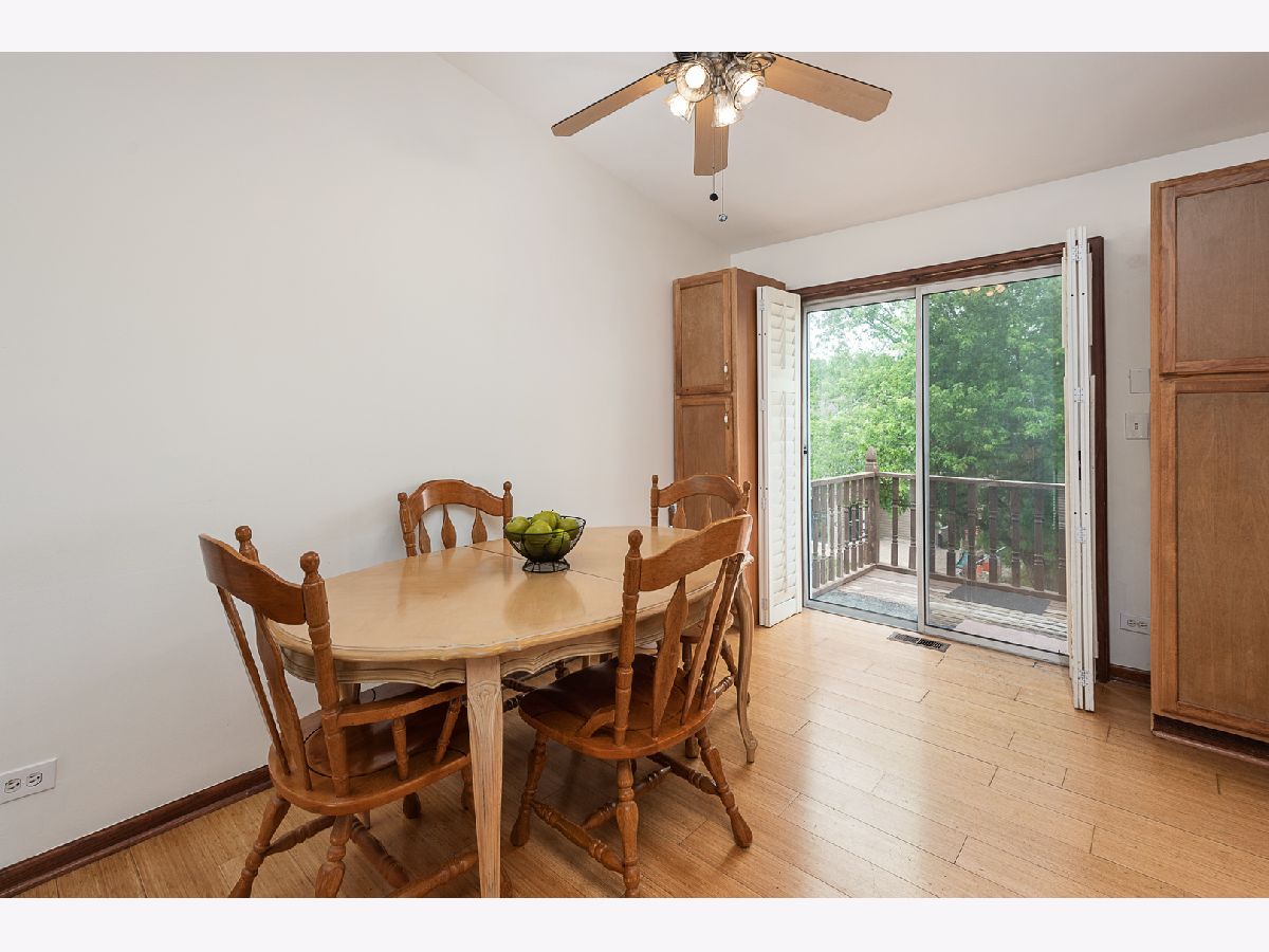 Homes Sold Amber Lakes Woodridge Illinois, 2442 Concord